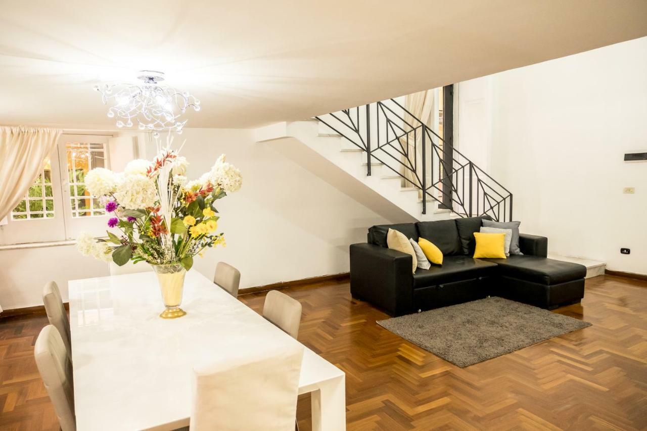 Hotel Il Salotto Di Nonna Cornelia 2 à Naples Extérieur photo