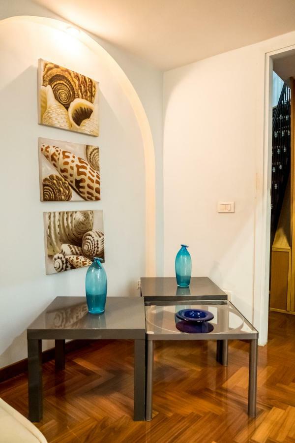 Hotel Il Salotto Di Nonna Cornelia 2 à Naples Extérieur photo