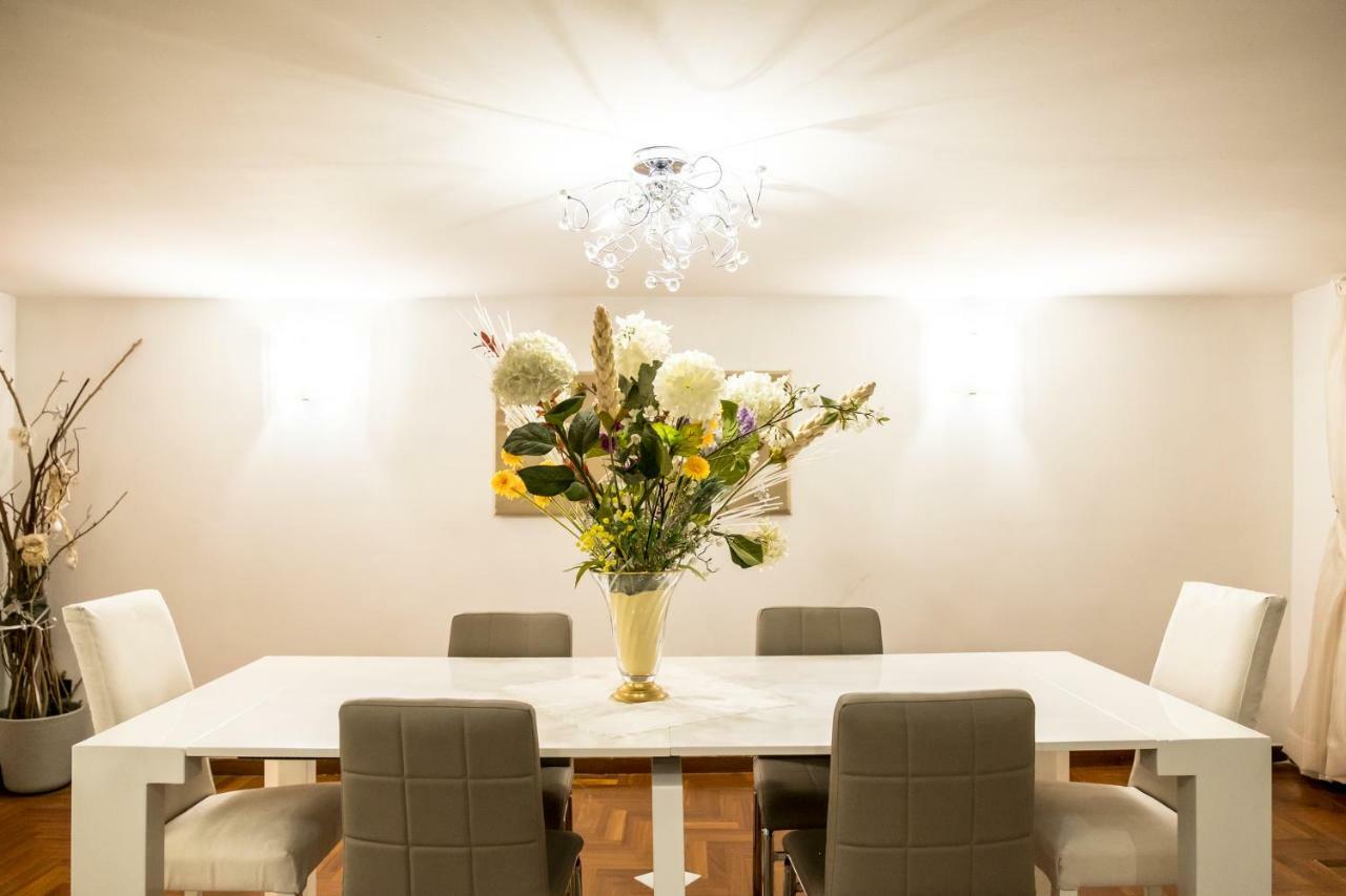 Hotel Il Salotto Di Nonna Cornelia 2 à Naples Extérieur photo