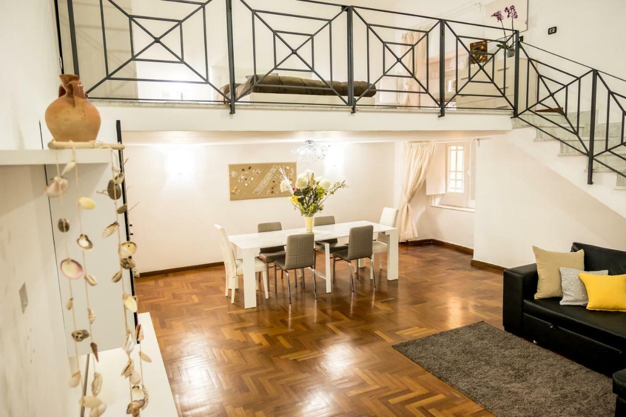 Hotel Il Salotto Di Nonna Cornelia 2 à Naples Extérieur photo