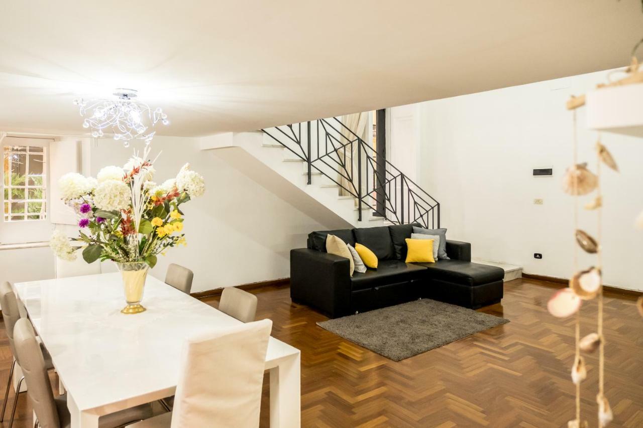 Hotel Il Salotto Di Nonna Cornelia 2 à Naples Extérieur photo