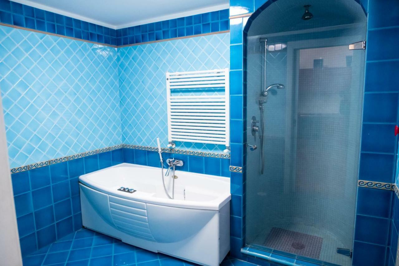 Hotel Il Salotto Di Nonna Cornelia 2 à Naples Extérieur photo