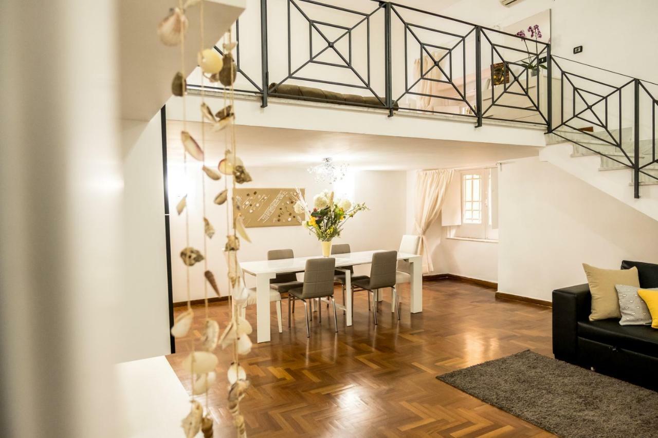 Hotel Il Salotto Di Nonna Cornelia 2 à Naples Extérieur photo