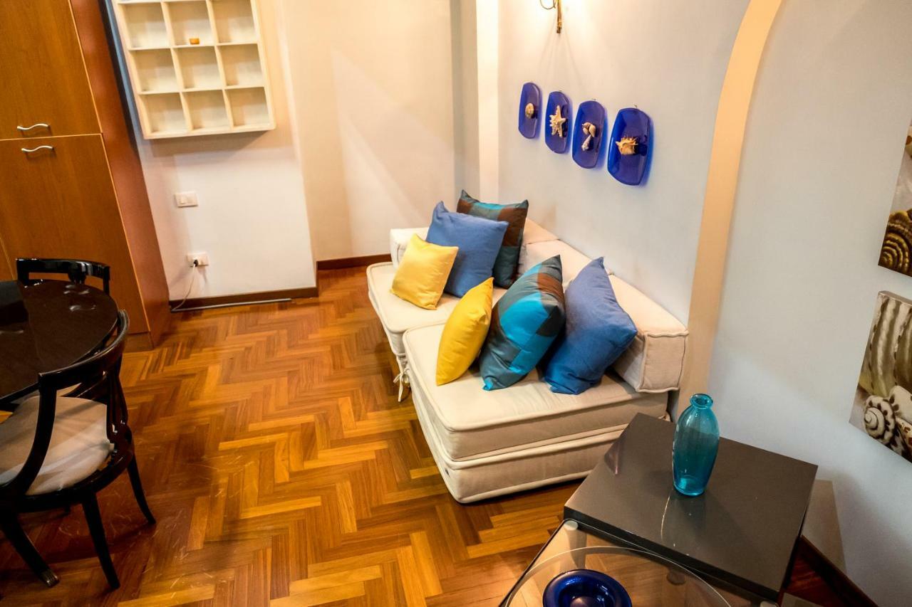 Hotel Il Salotto Di Nonna Cornelia 2 à Naples Extérieur photo