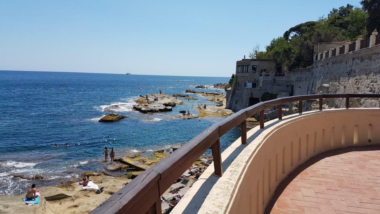 Hotel Il Salotto Di Nonna Cornelia 2 à Naples Extérieur photo