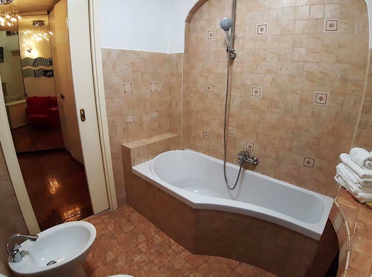 Hotel Il Salotto Di Nonna Cornelia 2 à Naples Extérieur photo