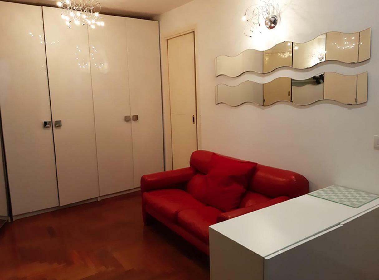 Hotel Il Salotto Di Nonna Cornelia 2 à Naples Extérieur photo